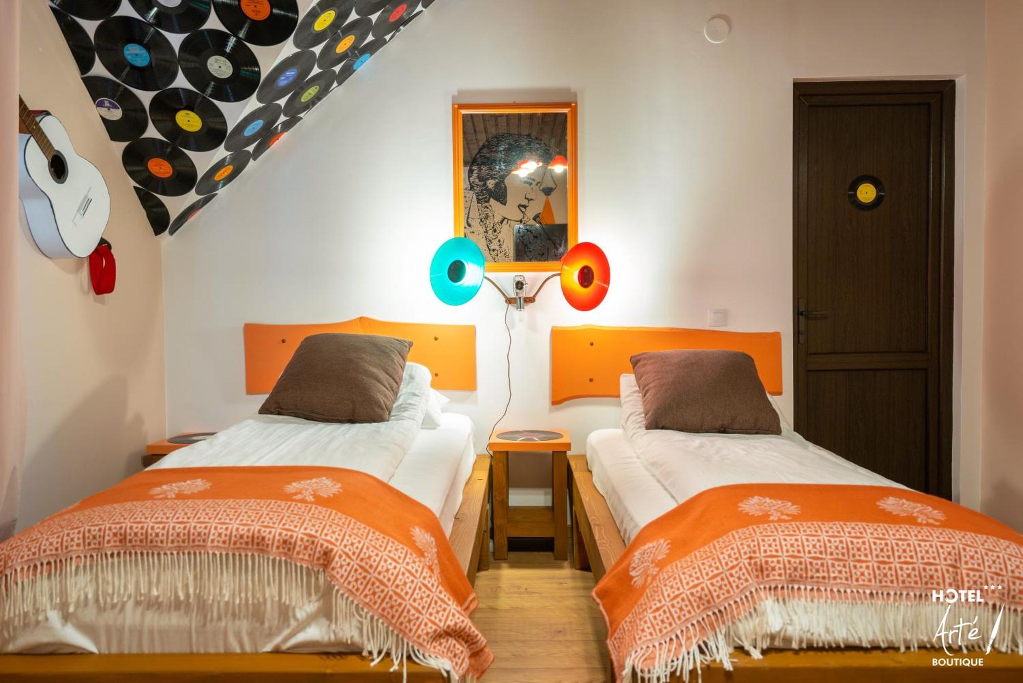 Art'E Boutique Rooms Беїле-Тушнад Екстер'єр фото