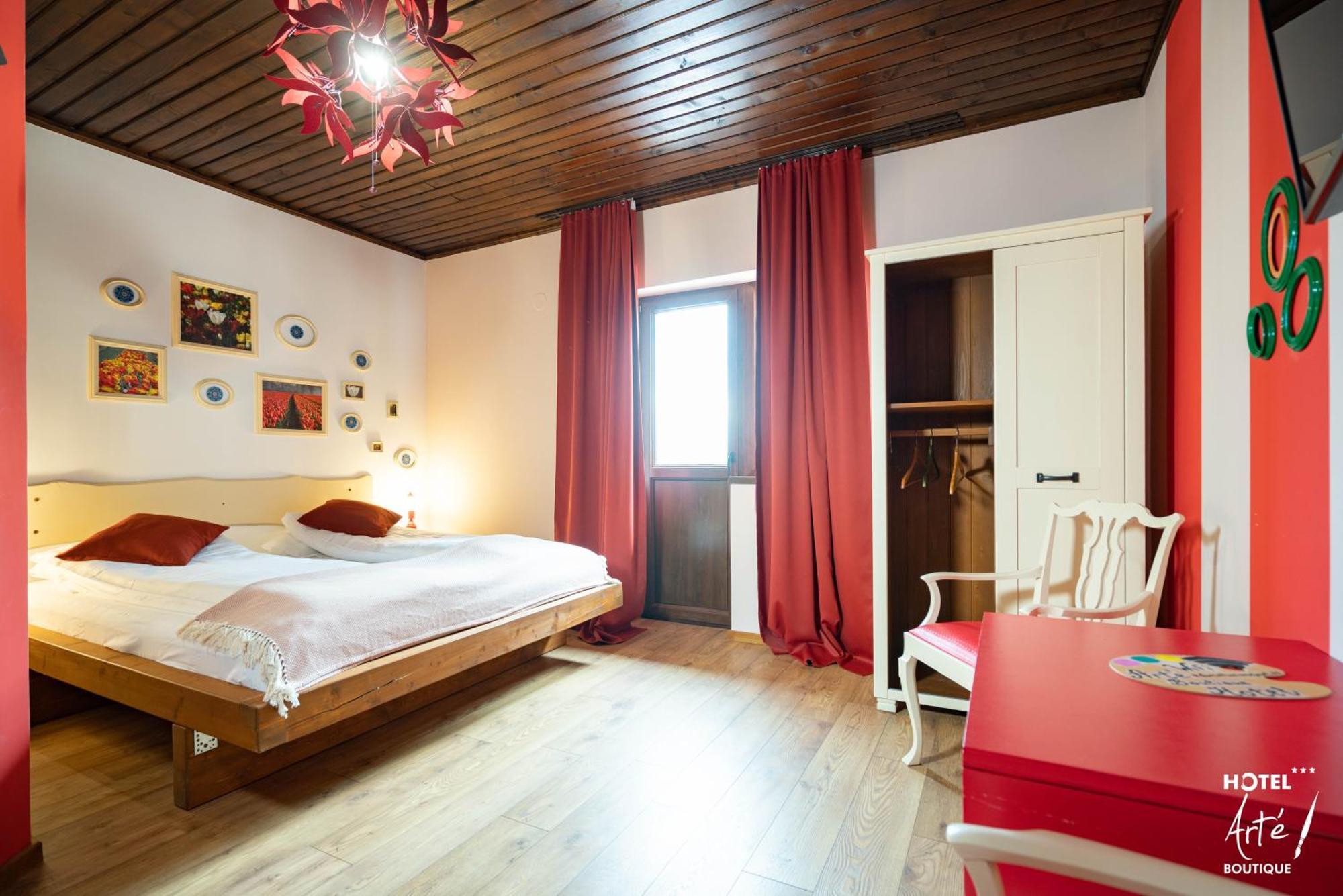 Art'E Boutique Rooms Беїле-Тушнад Екстер'єр фото