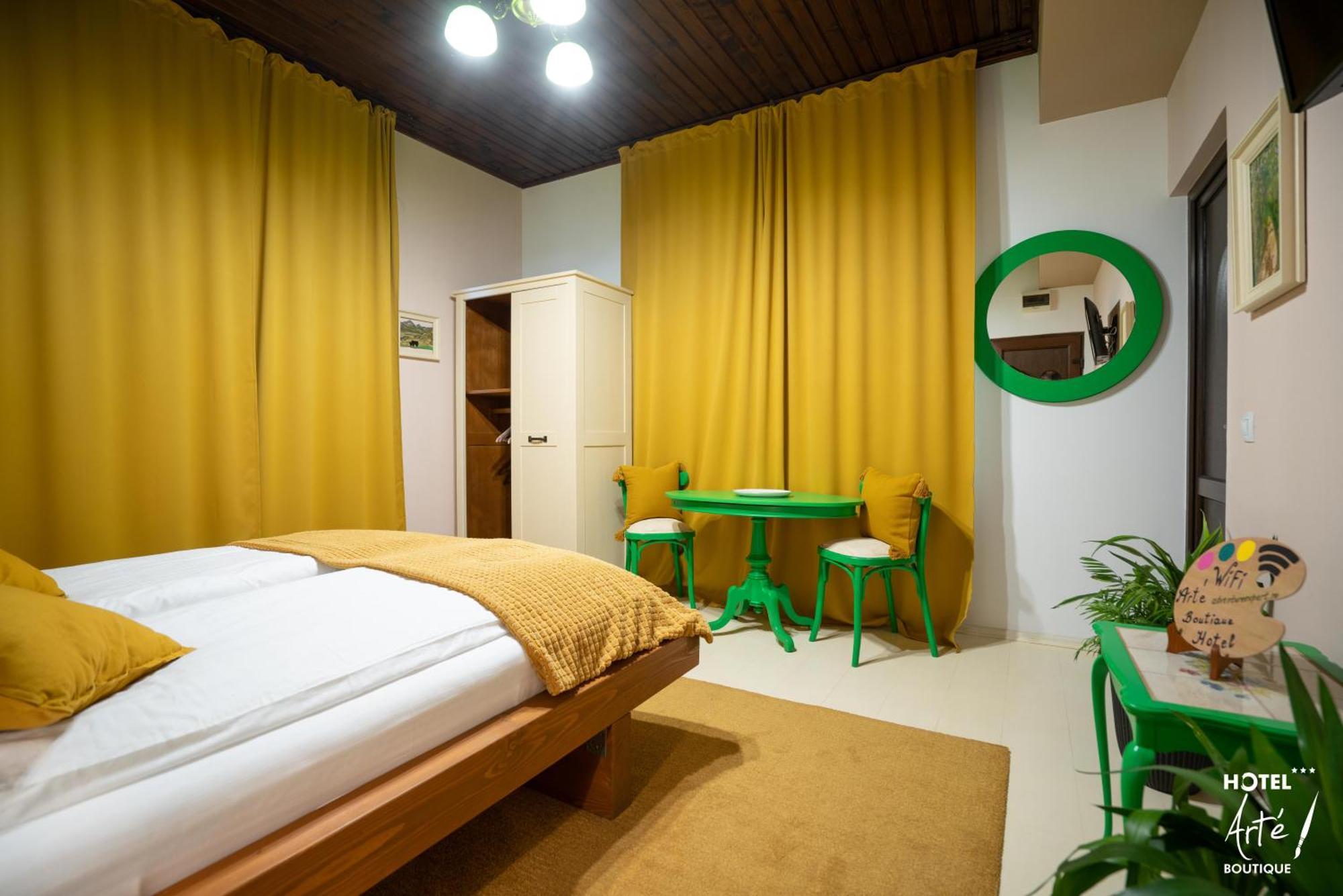 Art'E Boutique Rooms Беїле-Тушнад Екстер'єр фото